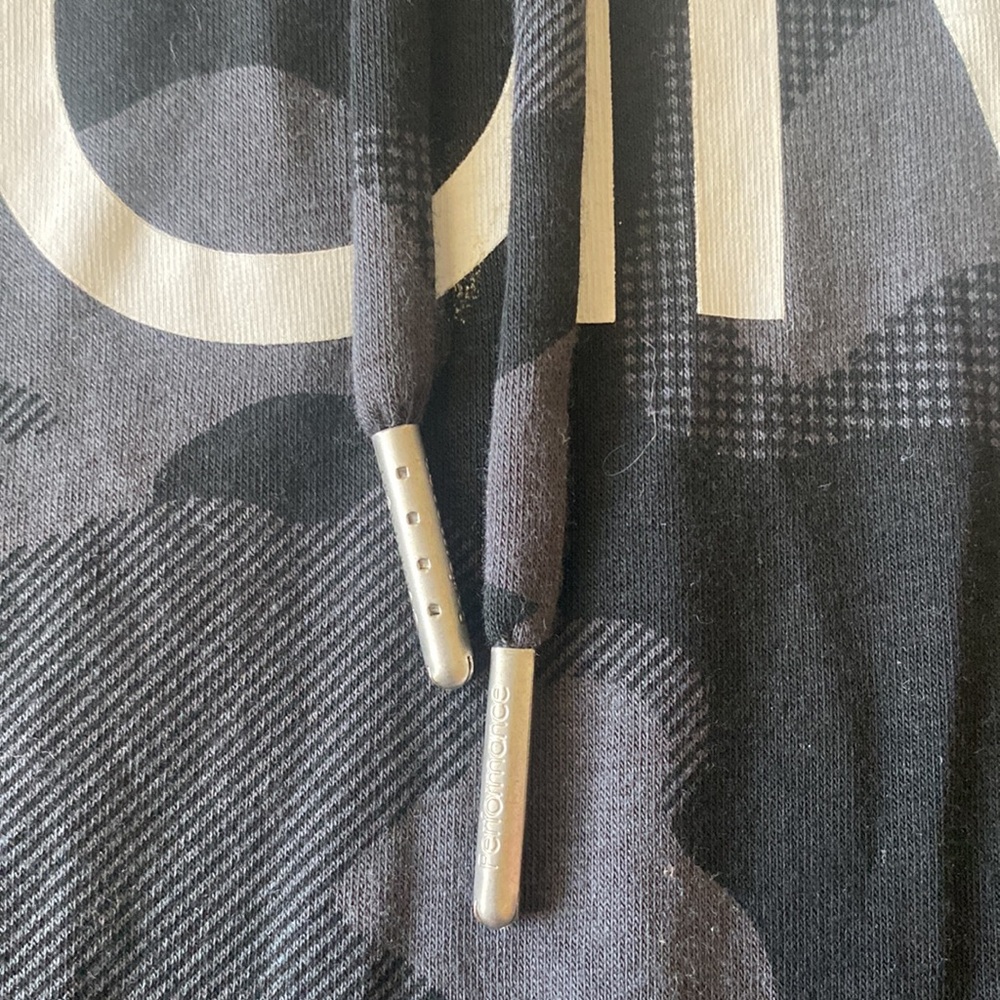 Calvin Klein athletic hooded long sleeve - Picture 5 of 7
